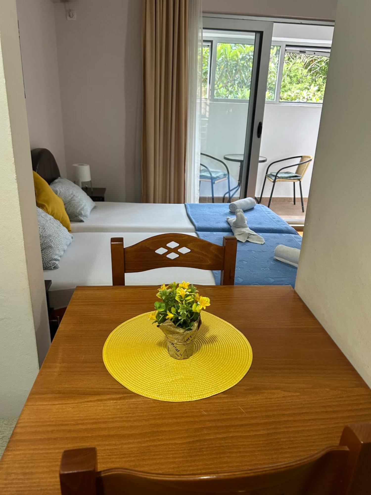 Apartments Mitende Budva Eksteriør bilde